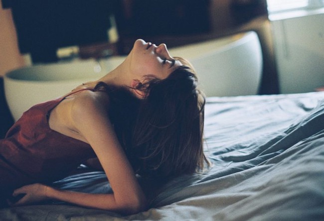 Thiền sư Osho nói về trải nghiệm vô cùng kỳ lạ khi được `` làm tình '' theo kiểu nhâm nhi và `` thăng hoa '' 2 lần trong tất cả sự tận hưởng ngọt ngào nhất của tôi - Ảnh 3. Thiền sư Osho nói về trải nghiệm vô cùng kỳ lạ khi được `` làm tình '' theo kiểu nhâm nhi và `` thăng hoa '' 2 lần trong tất cả sự tận hưởng ngọt ngào nhất của tôi - Ảnh 3.