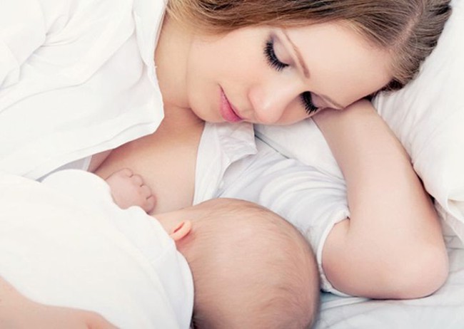 7 thói quen này khiến em bé ngày càng trở nên xấu xí, dễ mắc bệnh - Ảnh 2.