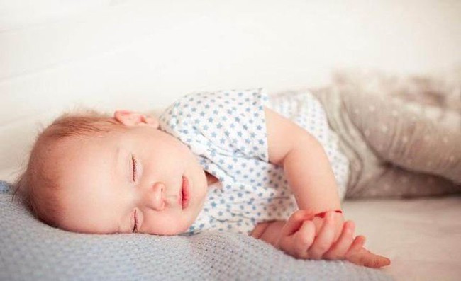 7 thói quen này khiến em bé ngày càng trở nên xấu xí, dễ mắc bệnh - Ảnh 5.