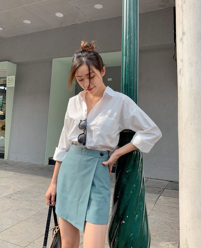 Phu nhân thượng nghị sĩ và cũng là bạn thân Hà Tăng: Chẳng ai nghĩ là 35 tuổi, xem ảnh học được bao nhiêu cách mặc đồ trắng đẹp sang chảnh - Ảnh 13. Phu nhân thượng nghị sĩ và cũng là bạn thân Hà Tăng: Chẳng ai nghĩ là 35 tuổi, xem ảnh học được bao nhiêu cách mặc đồ trắng đẹp sang chảnh - Ảnh 13.