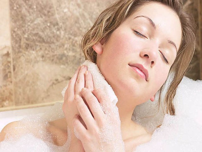 Nếu tắm sai cách sẽ gây hại cho sức khỏe, thậm chí là ngất xỉu, 5 thói quen khi tắm không được khuyến khích - Ảnh 2. Nếu tắm sai cách sẽ gây hại cho sức khỏe, thậm chí là ngất xỉu, 5 thói quen khi tắm không được khuyến khích - Ảnh 2.