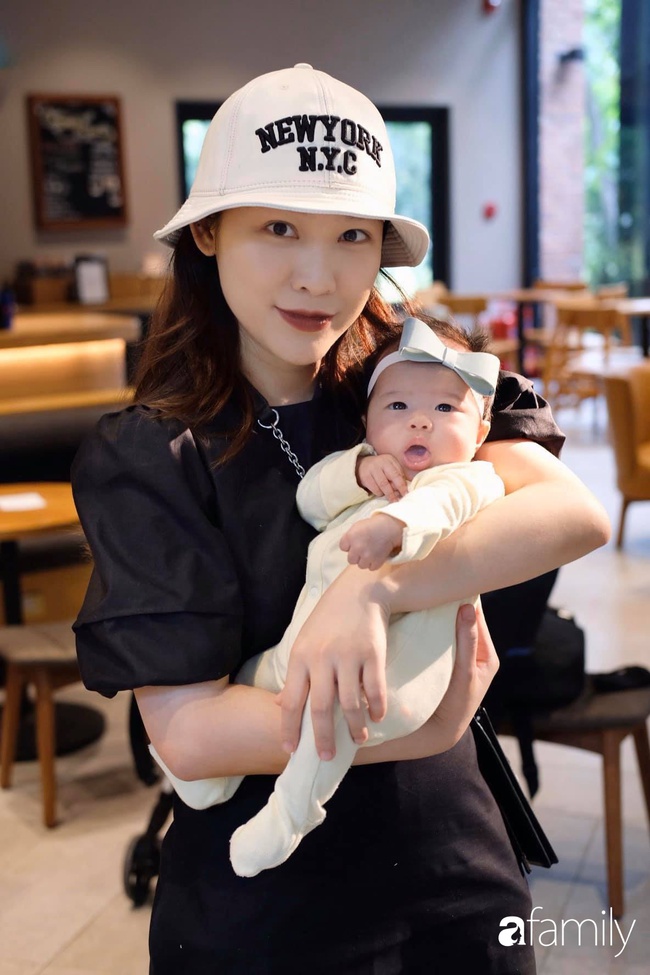 "Phù thủy make-up" Quách Ánh kể chuyện làm mẹ bỉm sữa: Trở lại công việc sớm giúp giảm stress sau sinh, - Ảnh 6. "Phù thủy make-up" Quách Ánh kể chuyện làm mẹ bỉm sữa: Trở lại công việc sớm giúp giảm stress sau sinh, - Ảnh 6.