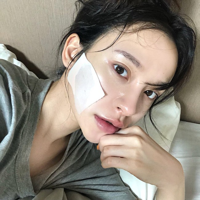 Đắp mặt kiểu lạ như gái Hàn và chống nắng như gái Nhật: Bí quyết sở hữu làn da trắng sáng bật tông cho các nàng - Ảnh 3. Đắp mặt kiểu lạ như gái Hàn và chống nắng như gái Nhật: Bí quyết sở hữu làn da trắng sáng bật tông cho các nàng - Ảnh 3.