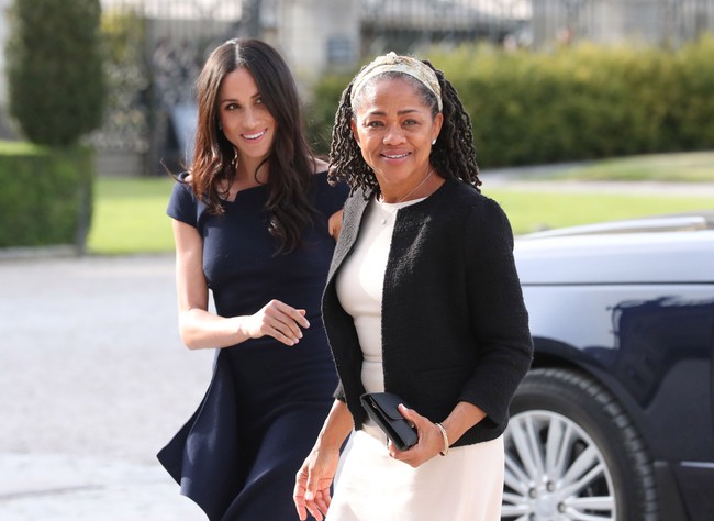 Thấy nhà chị dâu Kate tỏa sáng trong buổi công chiếu phim, Meghan Markle không chịu kém cạnh, chiếm spotlight bằng thông tin đặc biệt - Ảnh 3.