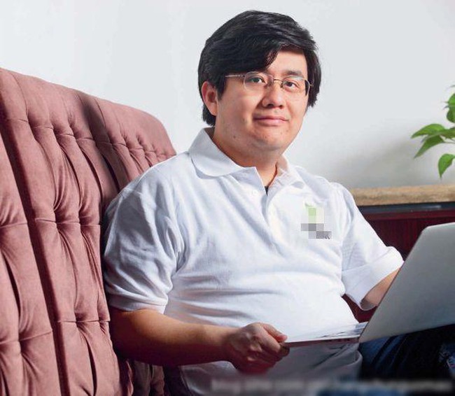 Tuy nhiên về sau anh lại chọn việc học hành thay vì tiếp tục theo nghiệp diễn. Tuy nhiên về sau anh lại chọn việc học hành thay vì tiếp tục theo nghiệp diễn.