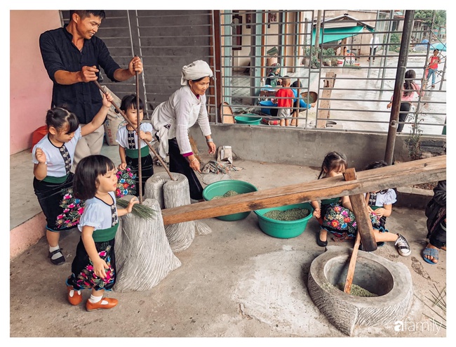 Bộ ảnh &quot;nhà có 5 nàng tiên&quot; rủ nhau lên Mù Cang Chải đẹp như tranh khiến người lớn cũng phải mê mệt - Ảnh 13.