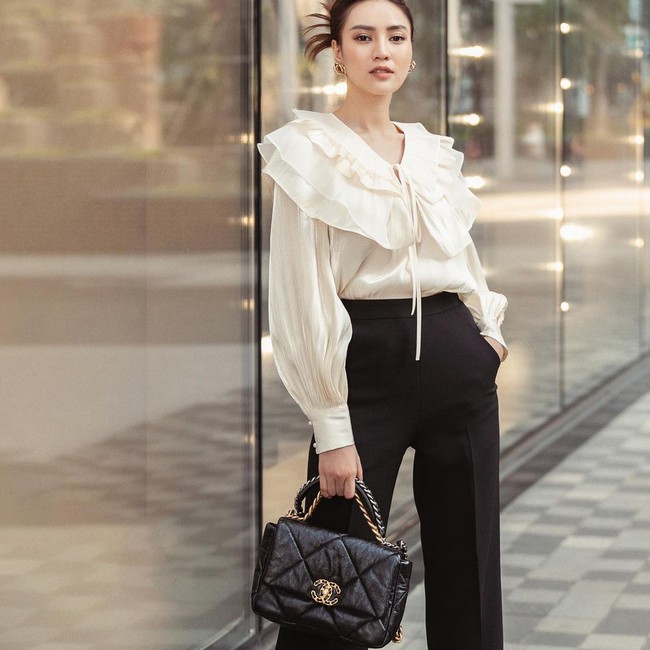 3 mỹ nhân Việt đụng độ một mẫu áo: Tưởng Lan Ngọc đẹp lắm rồi nhưng lại bị đánh bại bởi một nhan sắc tầm cỡ - Ảnh 1. 3 mỹ nhân Việt đụng độ một mẫu áo: Tưởng Lan Ngọc đẹp lắm rồi nhưng lại bị đánh bại bởi một nhan sắc tầm cỡ - Ảnh 1.