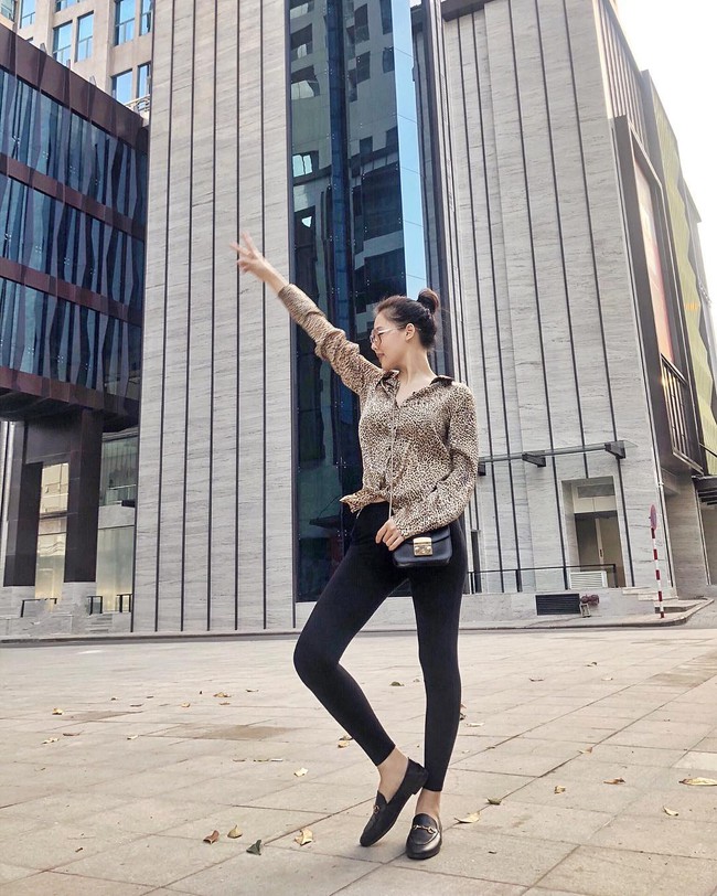 Ngoài Hà Tăng, Vbiz còn có phu nhân Tổng Giám đốc tập đoàn đầu tư Cocobay là "thánh" diện quần skinny với loạt outfit khoe dáng siêu nuột - Ảnh 7. Ngoài Hà Tăng, Vbiz còn có phu nhân Tổng Giám đốc tập đoàn đầu tư Cocobay là "thánh" diện quần skinny với loạt outfit khoe dáng siêu nuột - Ảnh 7.