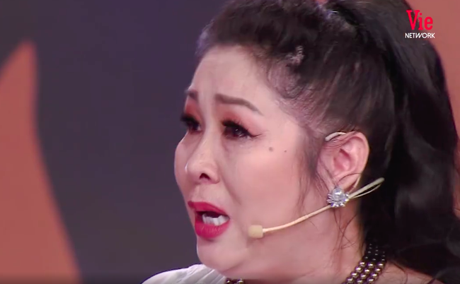 Ký ức vui vẻ: Lại Văn Sâm lặng im khi Hồng Vân khóc nghẹn trên sóng truyền hình  - Ảnh 9.