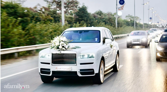 The lavish airplane bride procession of the Hanoi couple and Da Nang's bride, even more shocking is the appearance of the supercar worth tens of billions of dong!  Photo 8.