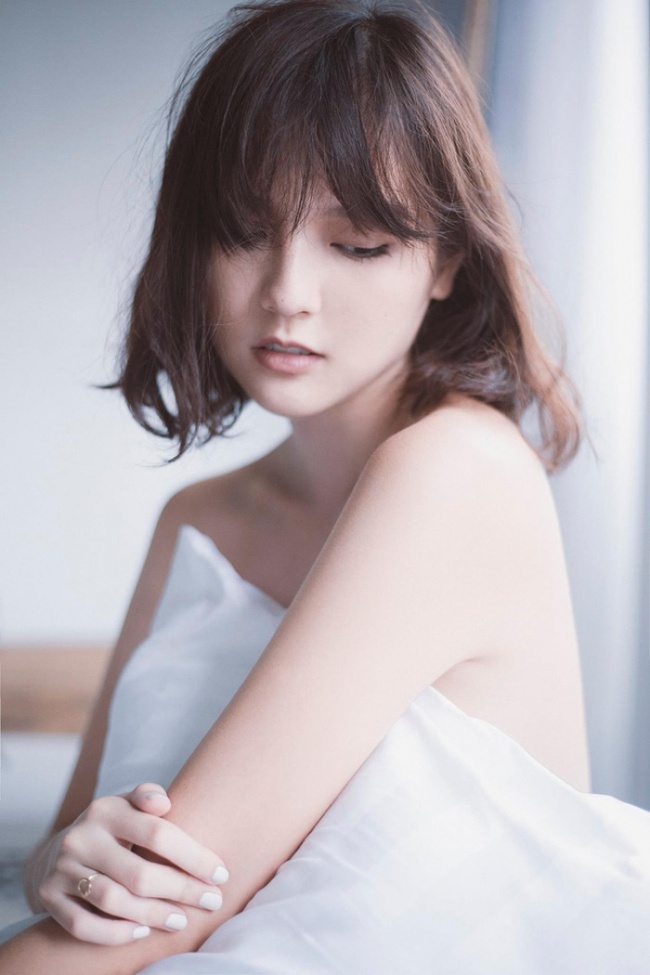 "Nàng thơ của Sơn Tùng M-TP" bị “đào mộ” ảnh nude giữa ồn ào tình ái của nam ca sĩ và Thiều Bảo Trâm - Ảnh 4. "Nàng thơ của Sơn Tùng M-TP" bị “đào mộ” ảnh nude giữa ồn ào tình ái của nam ca sĩ và Thiều Bảo Trâm - Ảnh 4.