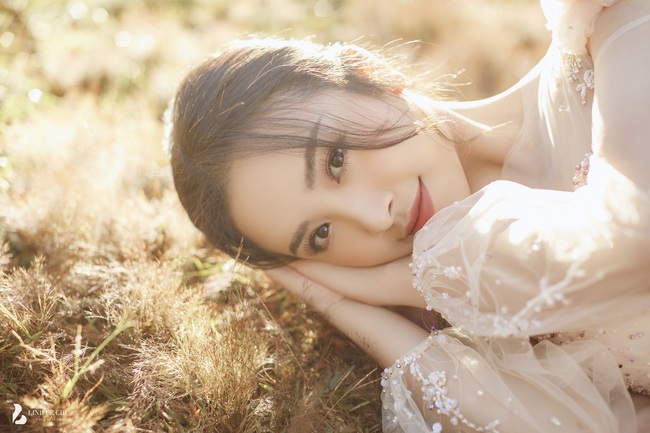 Ngắm bộ ảnh cưới của Á Hậu Thúy An và bạn trai hơn 10 tuổi: Cô dâu cực thần thái sang chảnh, chú rể điển trai phong độ - Ảnh 8. Ngắm bộ ảnh cưới của Á Hậu Thúy An và bạn trai hơn 10 tuổi: Cô dâu cực thần thái sang chảnh, chú rể điển trai phong độ - Ảnh 8.