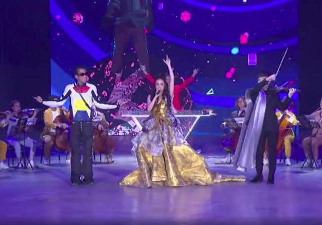 WeChoice 2020: Hoàng Thùy Linh hát cùng Dế Choắt, tiết mục rất đỉnh chỉ có điều mặt nữ ca sĩ quá béo  - Ảnh 3.
