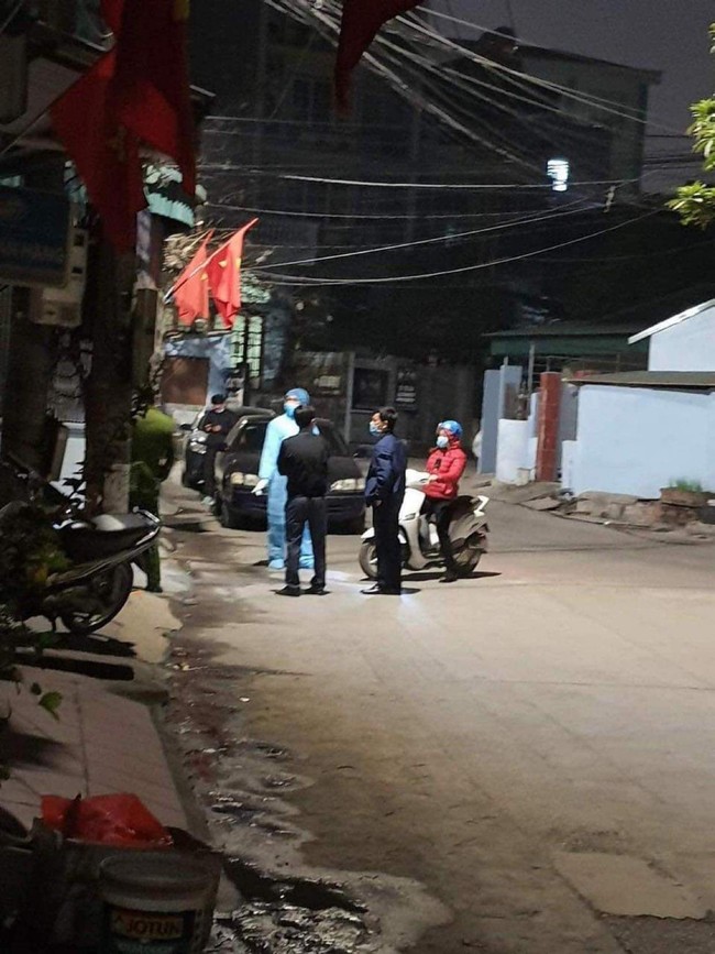  Quảng Ninh họp khẩn trong đêm sau thông tin nhân viên an ninh sân bay Vân Đồn nghi nhiễm Covid-19 - Ảnh 1.