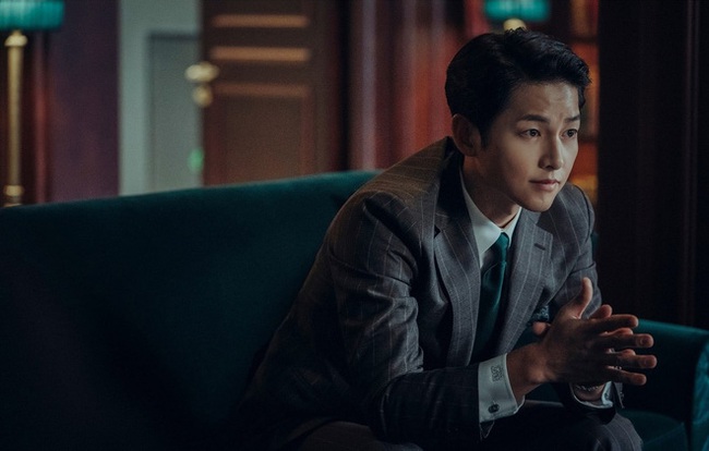 Ngộp thở 4 phim Hàn "đỉnh" của năm 2021: Son Ye Jin - Hyun Bin đối đầu, căng nhất là màn "chiến nhau" của Song Joong Ki - Song Hye Kyo - Ảnh 5. Ngộp thở 4 phim Hàn "đỉnh" của năm 2021: Son Ye Jin - Hyun Bin đối đầu, căng nhất là màn "chiến nhau" của Song Joong Ki - Song Hye Kyo - Ảnh 5.