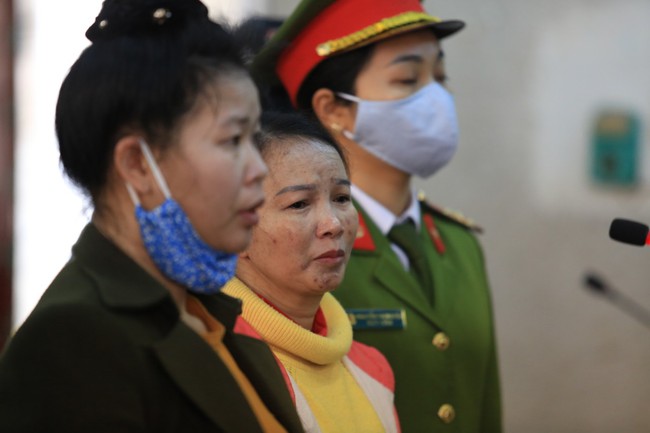 Vụ nữ sinh giao gà bị sát hại ở Điện Biên: Hầu toà về tội buôn ma tuý, bà Hiền bật khóc kêu oan - Ảnh 2. Vụ nữ sinh giao gà bị sát hại ở Điện Biên: Hầu toà về tội buôn ma tuý, bà Hiền bật khóc kêu oan - Ảnh 2.