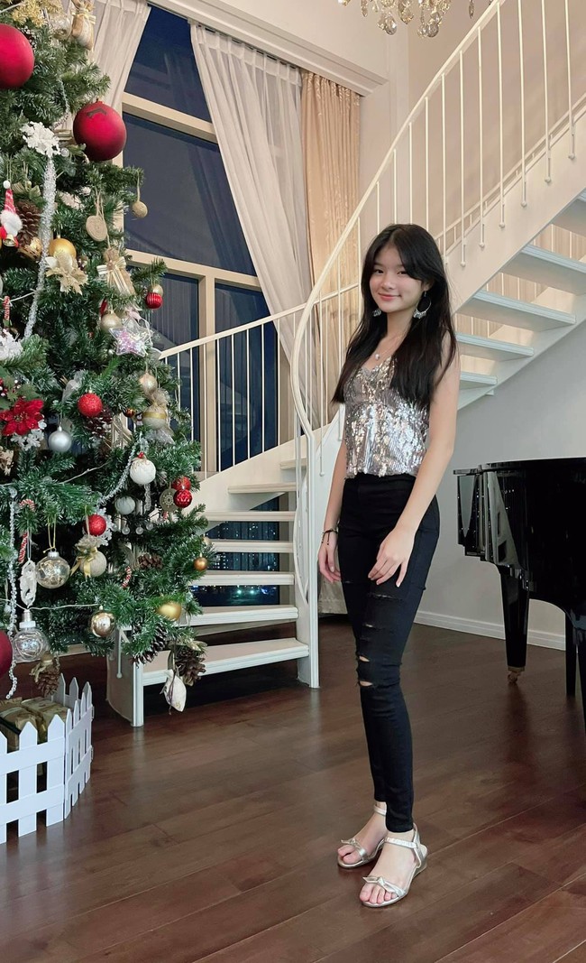 Hội rich kid nhà Trương Ngọc Ánh - Hà Kiều Anh - Lê Anh Thơ đọ chân dài chung khung hình, ai cũng ngưỡng mộ cách nuôi con của mẹ bọn trẻ - Ảnh 2. Hội rich kid nhà Trương Ngọc Ánh - Hà Kiều Anh - Lê Anh Thơ đọ chân dài chung khung hình, ai cũng ngưỡng mộ cách nuôi con của mẹ bọn trẻ - Ảnh 2.