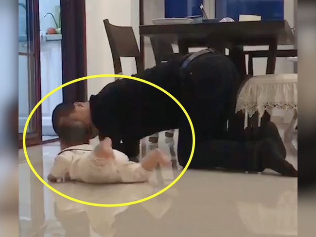 Bố chồng thường phàn nàn rằng không thích cháu gái, ai ngờ khi cháu ra đời thì hành động của ông lại khiến cả nhà ngã ngửa - Ảnh 1. Bố chồng thường phàn nàn rằng không thích cháu gái, ai ngờ khi cháu ra đời thì hành động của ông lại khiến cả nhà ngã ngửa - Ảnh 1.