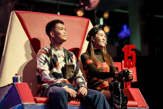 The Voice Kids broadcast the first episode: Emily had to apologize to Luu Huong Giang for losing her offensive statement - Photo 2.