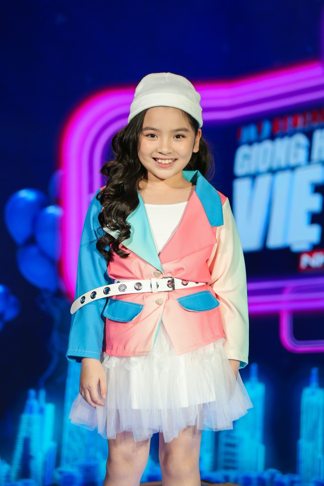 The Voice Kids broadcast the first episode: Emily had to apologize to Luu Huong Giang for losing her offensive statement - Photo 5.