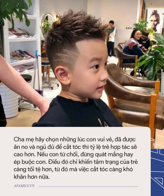 Bé trai ngủ dậy và phát hiện mẹ đã lén lút tặng mình quả đầu trọc lốc, phản ứng sau đó khiến ai cũng cười nghặt nghẽo - Ảnh 5. Bé trai ngủ dậy và phát hiện mẹ đã lén lút tặng cho mình quả đầu trọc lốc, cậu bé "ai oán" tới nỗi úp mặt vào gối cả tiếng đồng hồ. - Ảnh 4.