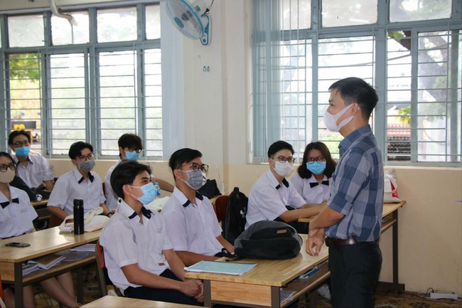 Học sinh TPHCM sẽ đến trường từ 11/10? - Ảnh 1.