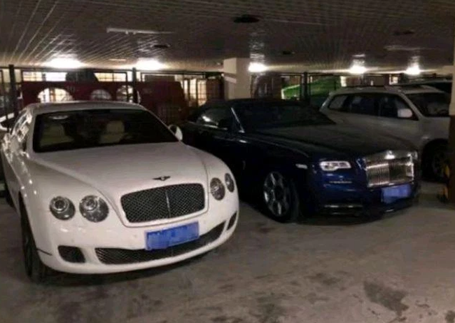 Nữ đại gia tuyên bố tặng xe Bentley cho ai chịu kết hôn với cô, sính lễ hấp dẫn nhưng đàn ông nào cũng lắc đầu bỏ chạy - Ảnh 3.