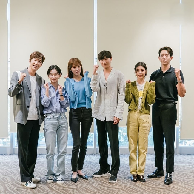 Kim Yong Dae của Penthouse nên duyên cùng Lee Sung Kyung trong phim mới - Ảnh 3. Kim Yong Dae của Penthouse nên duyên cùng Lee Sung Kyung trong phim mới - Ảnh 3.