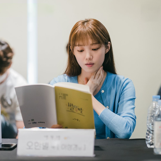 Kim Yong Dae của Penthouse nên duyên cùng Lee Sung Kyung trong phim mới - Ảnh 4. Kim Yong Dae của Penthouse nên duyên cùng Lee Sung Kyung trong phim mới - Ảnh 4.