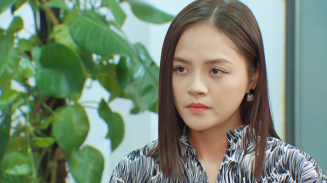 Hương vị tình thân: Long tuyên bố đã biết Thy đứng sau vụ án vòng vàng, Chiến "chó" định trở về thì lại gặp biến cố? - Ảnh 2. Hương vị tình thân: Long tuyên bố đã biết Thy đứng sau vụ án vòng vàng, Chiến "chó" định trở về thì lại gặp biến cố? - Ảnh 2.