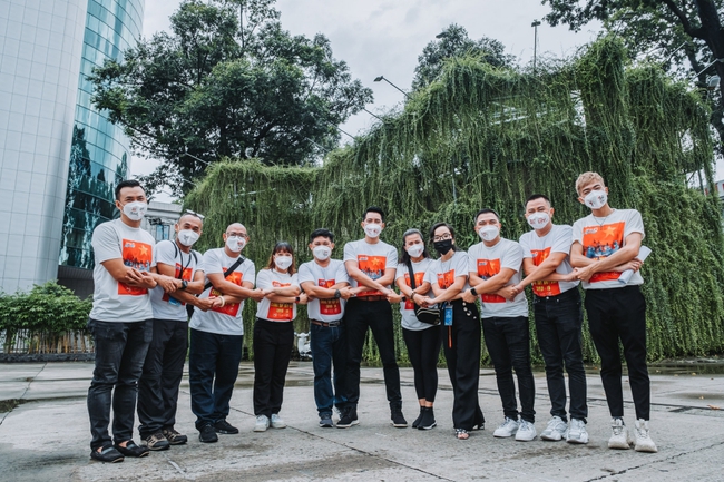 Phương Thanh, Hoa hậu H'Hen Niê và hơn 100 nghệ sỹ hòa ca xúc động hát về tình nguyện viên cùng nhau chống dịch - Ảnh 1. Phương Thanh, Hoa hậu H'Hen Niê và hơn 100 nghệ sỹ hòa ca xúc động hát về tình nguyện viên cùng nhau chống dịch - Ảnh 1.