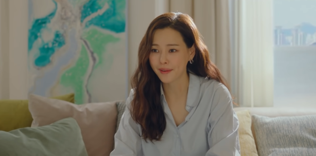 One The Woman tập 10: Vừa được khóa môi trai đẹp, Honey Lee lại bị ném trứng vào đầu - Ảnh 3. One The Woman tập 10: Vừa được khóa môi trai đẹp, Honey Lee lại bị ném trứng vào đầu - Ảnh 3.
