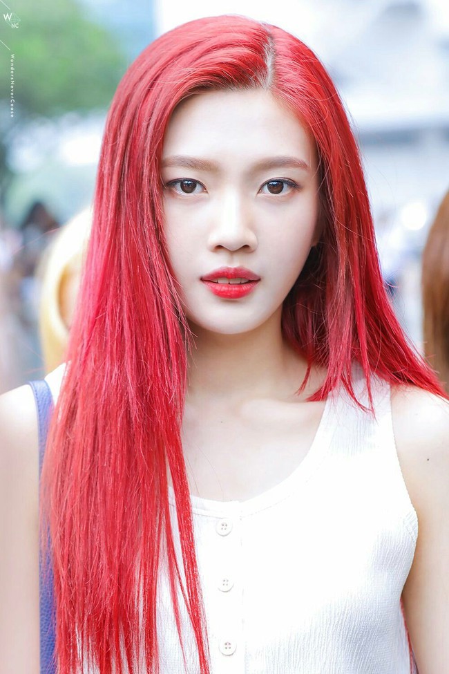 Sao Hàn nhuộm tóc đỏ: Nayeon (TWICE) đẹp xuất sắc, Song Hye Kyo nhìn không hợp lắm - Ảnh 6.