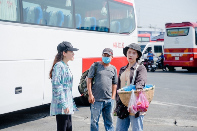 Rũ bỏ hoàn toàn hình tượng &quot;thánh nữ&quot;, Jang Mi gây sốc với vẻ ngang tàng bất cần đời - Ảnh 2.