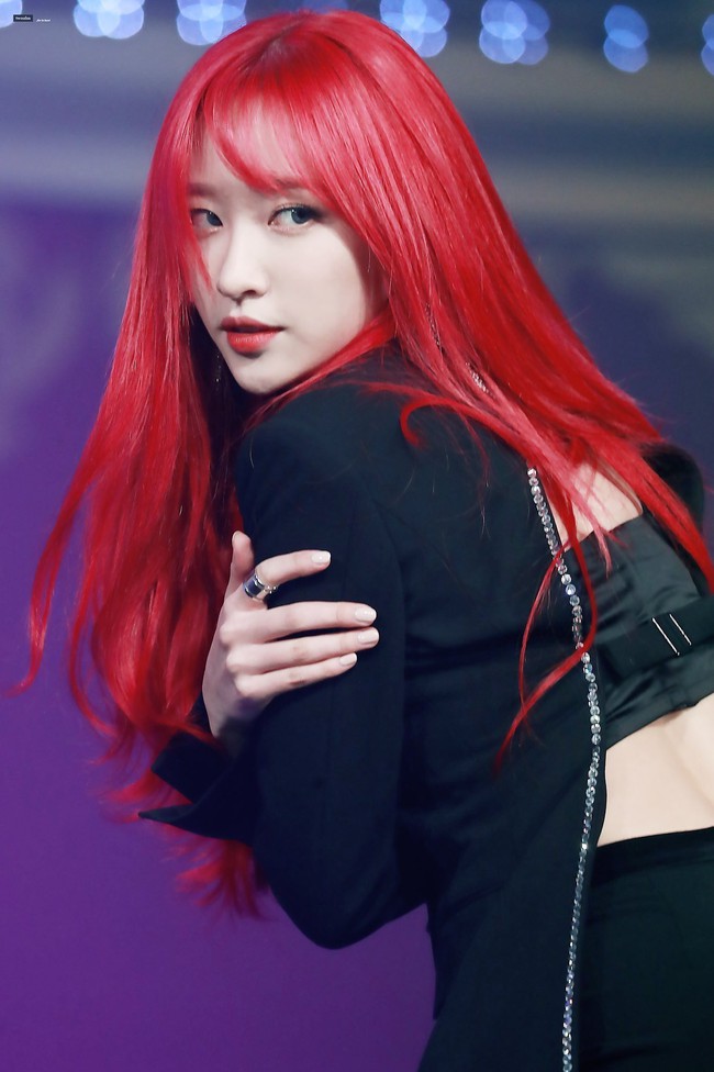 Sao Hàn nhuộm tóc đỏ: Nayeon (TWICE) đẹp xuất sắc, Song Hye Kyo nhìn không hợp lắm - Ảnh 10.