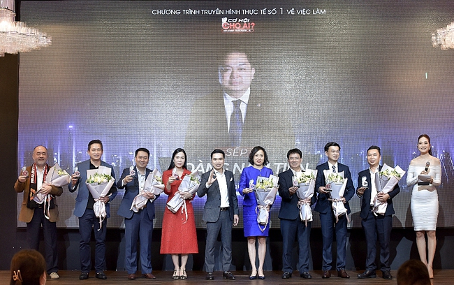 MC Thành Trung giúp người trẻ tìm việc, làm show với toàn sếp lớn trăm tỷ - Ảnh 6. MC Thành Trung giúp người trẻ tìm việc, làm show với toàn sếp lớn trăm tỷ - Ảnh 6.