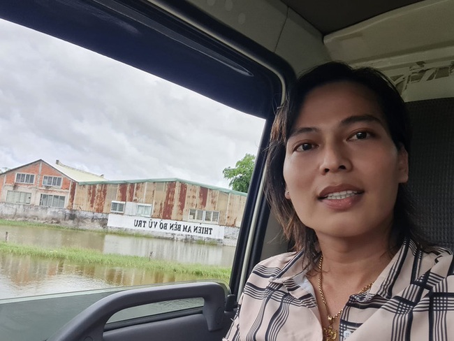 Lê Tùng Vân tiết lộ điều bất ngờ về người đứng đầu "Tịnh Thất Bồng Lai": "Ông thường qua lại với nhiều phụ nữ" - Ảnh 3. Lê Tùng Vân tiết lộ điều bất ngờ về người đứng đầu "Tịnh Thất Bồng Lai": "Ông thường qua lại với nhiều phụ nữ" - Ảnh 3.
