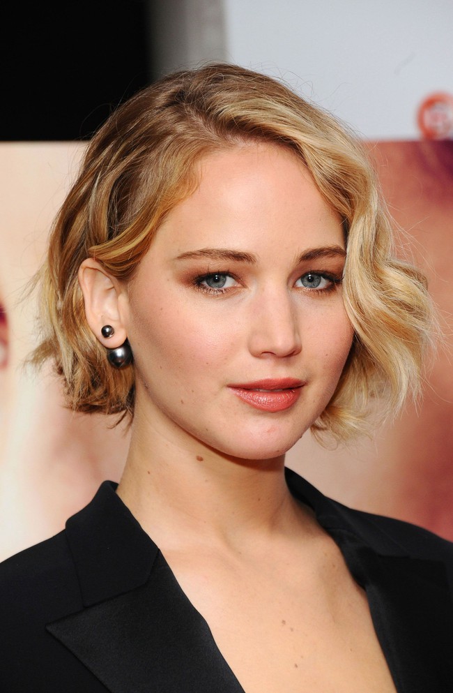 Jennifer Lawrence đi mài da 1 lần/tháng ở tuổi 31 để &quot;thay mới&quot; làn da, gìn giữ nhan sắc - Ảnh 2.