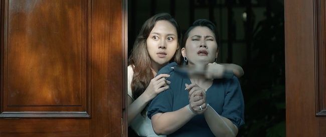 Mặt nạ gương tập 6: Lương Thu Trang bị kẻ ác dùng súng đe dọa, Ngọc Lan khóc thét khi dao kề cổ - Ảnh 6.