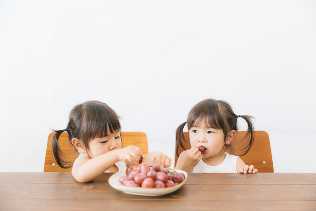 6 loại trái cây tưởng ăn nhiều sẽ tốt cho trẻ nhưng không ngờ lại gây hại, bố mẹ nhất định CẦN biết - Ảnh 1. 6 loại trái cây tưởng ăn nhiều sẽ tốt cho trẻ nhưng không ngờ lại gây hại, bố mẹ nhất định CẦN biết - Ảnh 1.