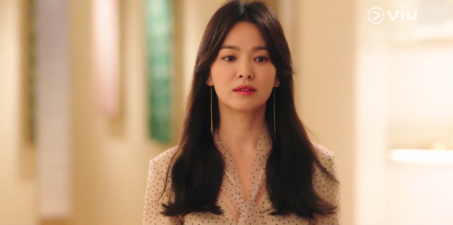 Song Hye Kyo bị chê tan nát ở phim mới: Diễn đơ, phát âm tiếng nước ngoài tệ từ &quot;Hậu duệ mặt trời&quot; đến nay vẫn không cải thiện - Ảnh 3.