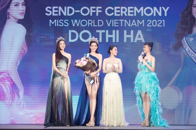 Hoa hậu Đỗ Hà nhận sash Miss World Vietnam từ Lương Thùy Linh, khoảnh khắc đứng chung bùng nổ visual - Ảnh 11.