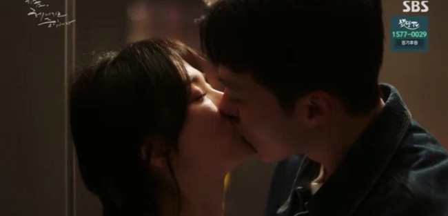 Now, We Are Breaking Up tập 3: Song Hye Kyo khóa môi tới tấp từ nam chính đến nam phụ - Ảnh 5.