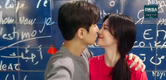 Now, We Are Breaking Up tập 3: Song Hye Kyo khóa môi tới tấp từ nam chính đến nam phụ - Ảnh 3.