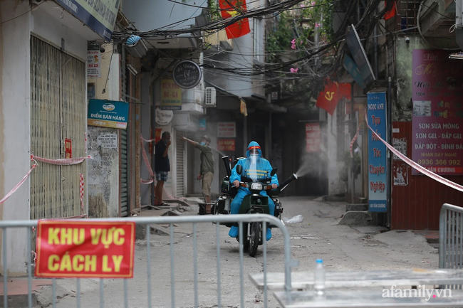 Hà Nội: Chợ Ninh Hiệp đóng cửa, thông báo khẩn tìm người sau khi phát hiện ca nhiễm COVID-19  - Ảnh 1.
