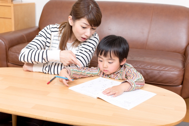 Bố mẹ thường xuyên nói 5 câu này sẽ khiến con cái bị tổn thương rất nhiều, thậm chí phá hỏng cả hạnh phúc sau này - Ảnh 1. Bố mẹ thường xuyên nói 5 câu này sẽ khiến con cái bị tổn thương rất nhiều, thậm chí phá hỏng cả hạnh phúc sau này - Ảnh 1.