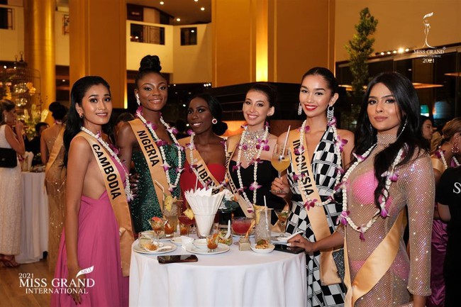 Thùy Tiên bị gọi là Can Lộ Lộ ở Miss Grand International nhưng có người còn ăn mặc "cạn lời" hơn - Ảnh 2.