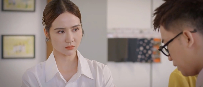 Thương ngày nắng về: Khánh ăn cơm trước kẻng, Hoa đổi tên, trở thành nữ giám đốc xinh đẹp "thét ra lửa" - Ảnh 5. Thương ngày nắng về: Khánh ăn cơm trước kẻng, Hoa đổi tên, trở thành nữ giám đốc xinh đẹp "thét ra lửa" - Ảnh 5.