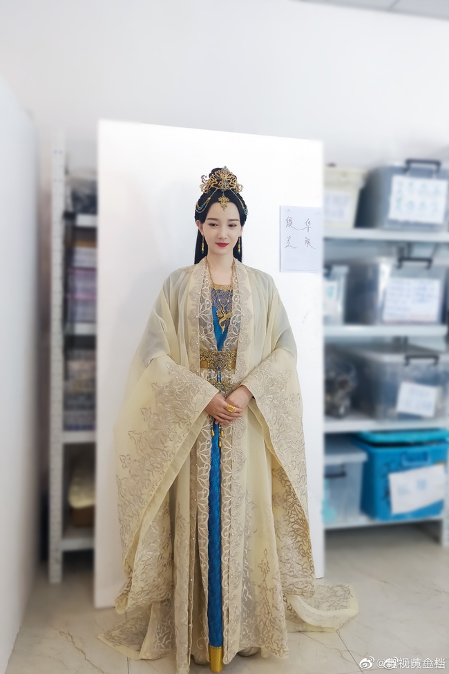 Đề Lan đẹp nhất Hộc Châu phu nhân, váy áo mặc khi yêu Đế Húc xuất sắc hơn lúc làm cung nữ cho Châu Tấn - Ảnh 3.