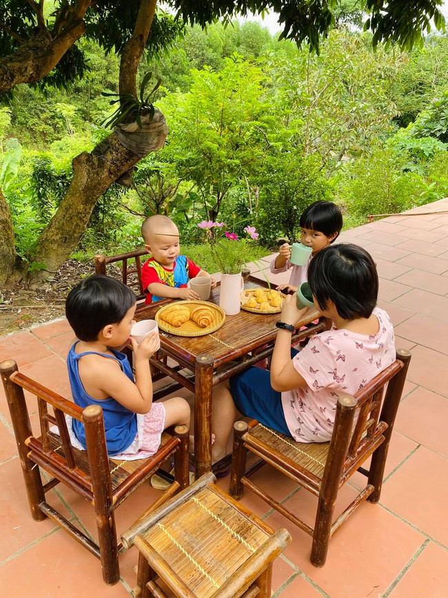 ''Muốn sống tối giản thì tốt nhất là không nên có con'' - Bà mẹ 4 con chứng minh điều ngược lại càng nhiều con càng có cơ hội tiết kiệm - Ảnh 1.